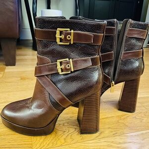 Never worn Vince Camuto brown block heel booties leather size 8.5